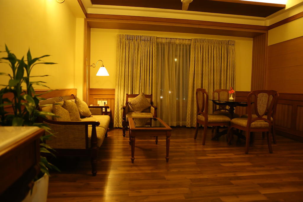 Hotel Airlink Castle Nedumbassery Exterior photo