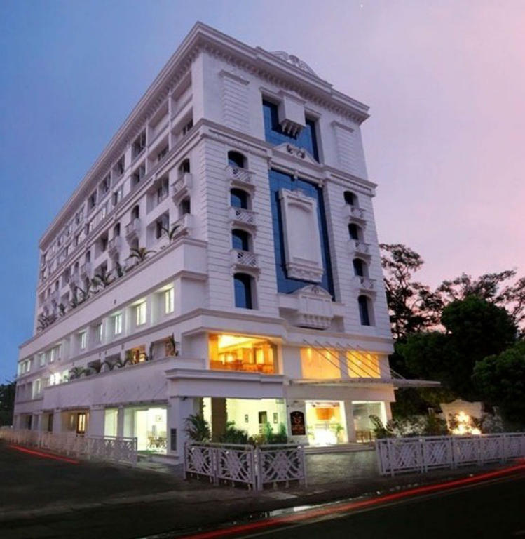 Hotel Airlink Castle Nedumbassery Exterior photo