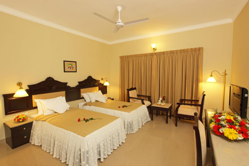 Hotel Airlink Castle Nedumbassery Exterior photo