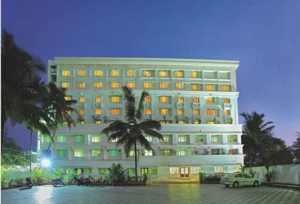 Hotel Airlink Castle Nedumbassery Exterior photo